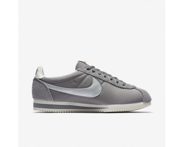 Nike zapatillas para hombre classic cortez nylon gris medio/vela/plata metalizado 876873-266